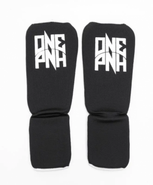 Nagolenniki elastyczne NS-B1 "ONE PUNCH" czarny XL